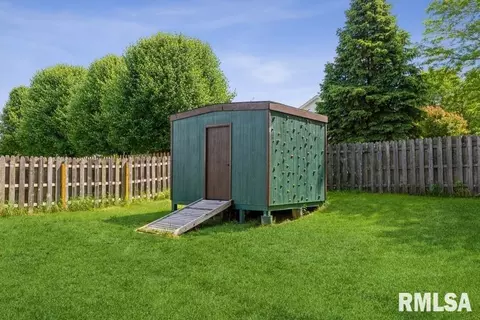 3610 72nd St, Moline, IL 61265 photo 32