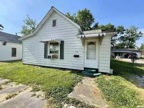 912 Elder St, Eldorado, IL 62930 photo 1