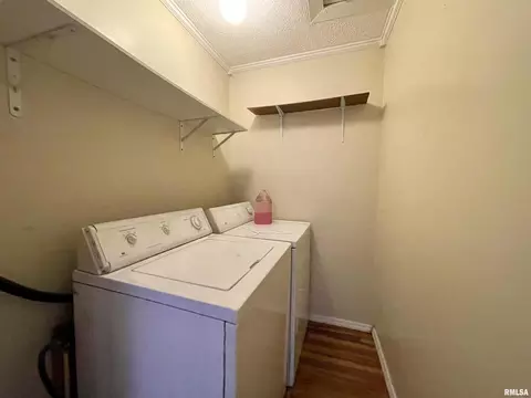 912 Elder St, Eldorado, IL 62930 photo 10