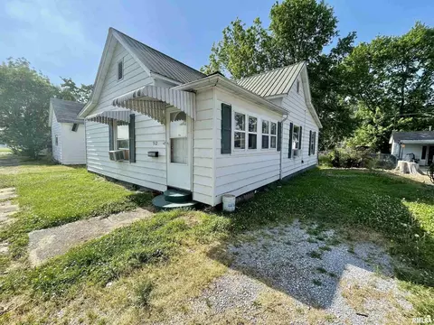 912 Elder St, Eldorado, IL 62930 photo 2