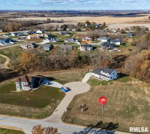 27007 182nd Ct, Longgrove, IA 52756