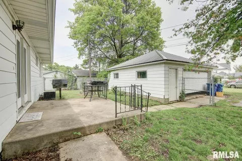 2206 Market St, Thomson, IL 61285 photo 13