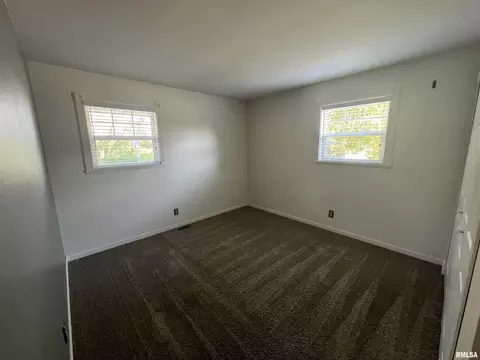 4610 51st St, Moline, IL 61265 photo 15