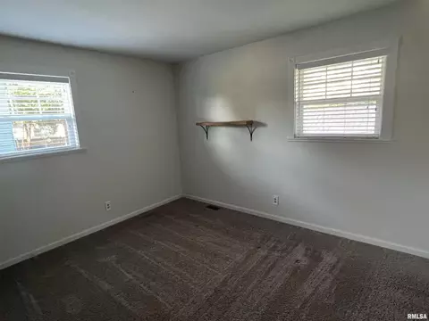 4610 51st St, Moline, IL 61265 photo 17
