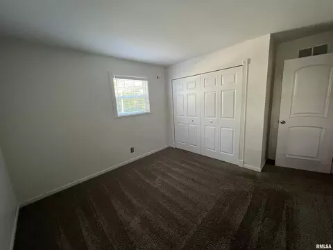 4610 51st St, Moline, IL 61265 photo 16
