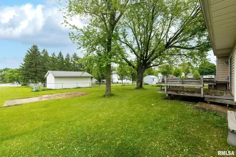 218 S Park View Dr, Eldridge, IA 52748 photo 21