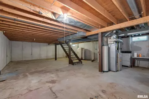 218 S Park View Dr, Eldridge, IA 52748 photo 19