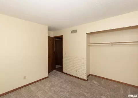 1405 11th St, Silvis, IL 61282 photo 20