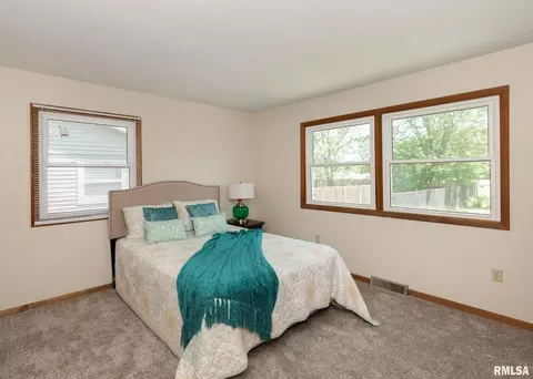 1405 11th St, Silvis, IL 61282 photo 23