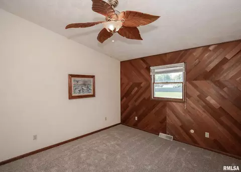 1405 11th St, Silvis, IL 61282 photo 14