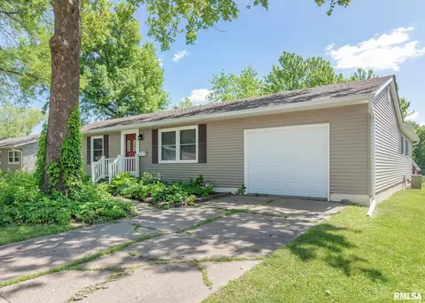 1405 11th St, Silvis, IL 61282 photo 2