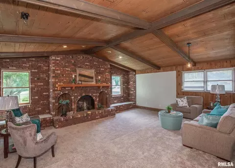 1405 11th St, Silvis, IL 61282 photo 10