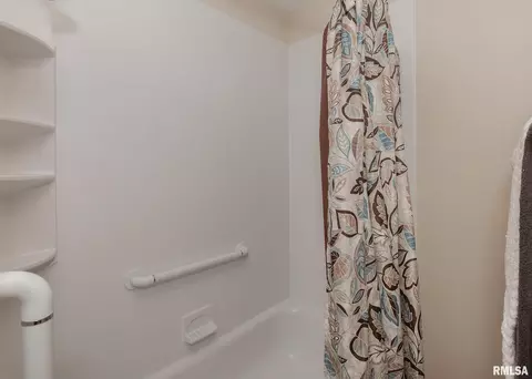 1405 11th St, Silvis, IL 61282 photo 18