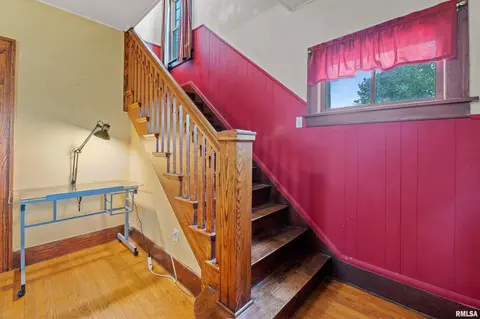 20530 Brady St, Davenport, IA 52806 photo 6