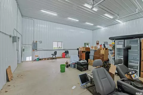 20530 Brady St, Davenport, IA 52806 photo 19