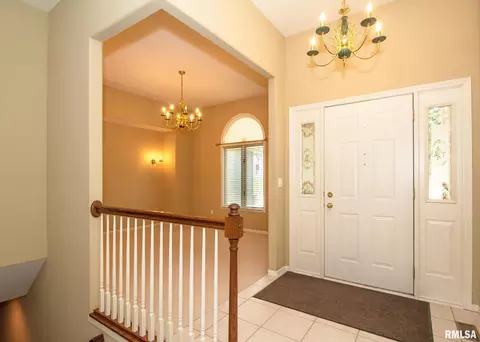 3402 79th St, Moline, IL 61265 photo 6