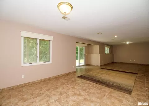 3402 79th St, Moline, IL 61265 photo 23