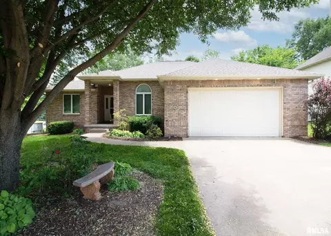 3402 79th St, Moline, IL 61265 photo 2