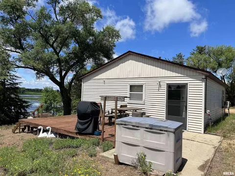 23662 Riverfront Dr, Fulton, IL 61252 photo 1