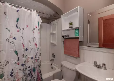 2608 38th Ave, Moline, IL 61265 photo 15