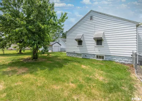 2608 38th Ave, Moline, IL 61265 photo 22