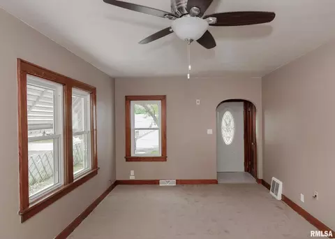 2608 38th Ave, Moline, IL 61265 photo 6