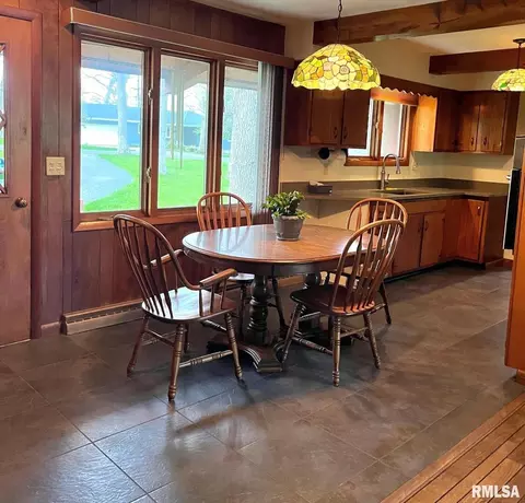 20832 White Oaks Rd, Morrison, IL 61270 photo 6