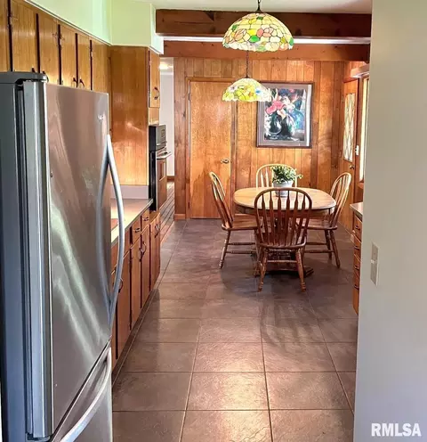 20832 White Oaks Rd, Morrison, IL 61270 photo 5