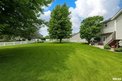 1209 W Maple St, Eldridge, IA 52748 photo 22