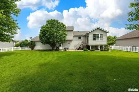 1209 W Maple St, Eldridge, IA 52748 photo 20