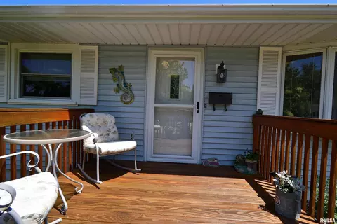 1529 12th St, Silvis, IL 61282 photo 4
