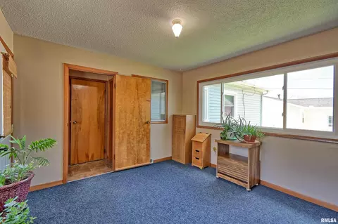 1529 12th St, Silvis, IL 61282 photo 13
