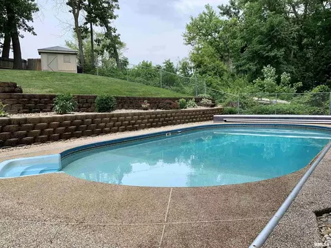 5111 34th Ave, Moline, IL 61265 photo 36