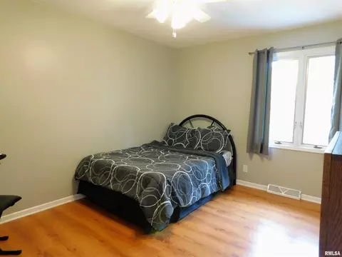 5111 34th Ave, Moline, IL 61265 photo 24