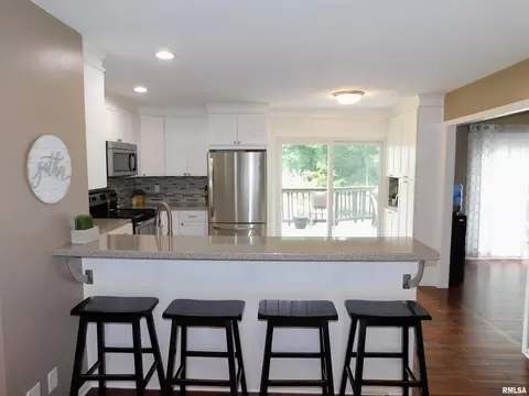 5111 34th Ave, Moline, IL 61265 photo 15