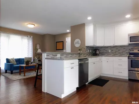 5111 34th Ave, Moline, IL 61265 photo 14
