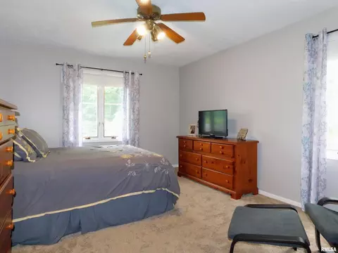 5111 34th Ave, Moline, IL 61265 photo 21