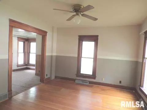 201 N Park St, Alpha, IL 61413 photo 11