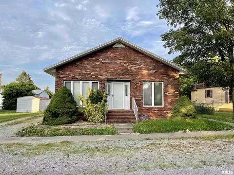 1004 S 12th St, Herrin, IL 62948 photo 1