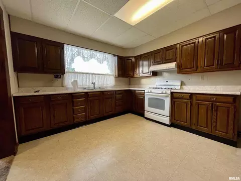 1004 S 12th St, Herrin, IL 62948 photo 20