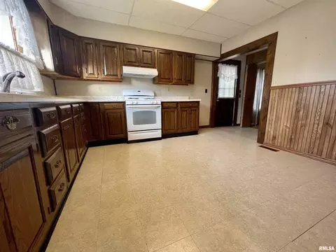 1004 S 12th St, Herrin, IL 62948 photo 10