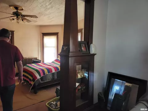 1154 19th St, Moline, IL 61265 photo 8