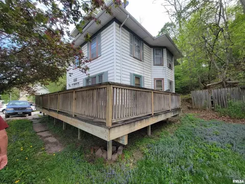 1154 19th St, Moline, IL 61265 photo 1