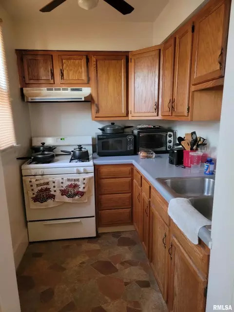 1154 19th St, Moline, IL 61265 photo 6