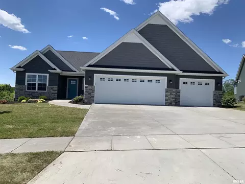 6318 Deere Creek Ln, Davenport, IA 52807