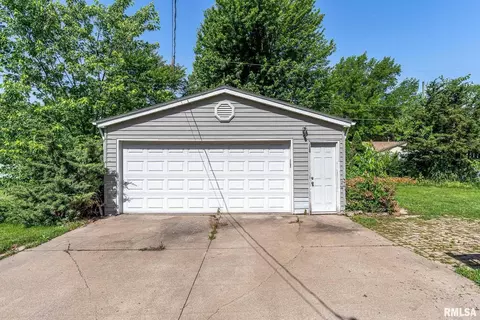 3609 38th St, Moline, IL 61265 photo 18