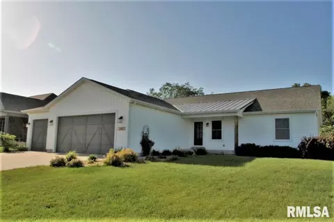 660 W Pinehurst Dr, Eldridge, IA 52748 photo 1