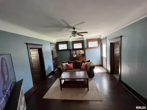 1427 10th St, Moline, IL 61265 photo 9