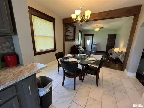 1427 10th St, Moline, IL 61265 photo 7