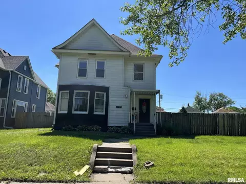 1427 10th St, Moline, IL 61265 photo 1